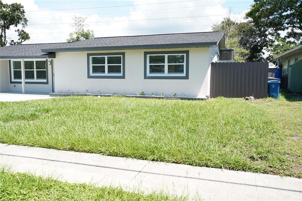 En Venta: $489,000 (4 camas, 2 baños, 1732 Pies cuadrados)