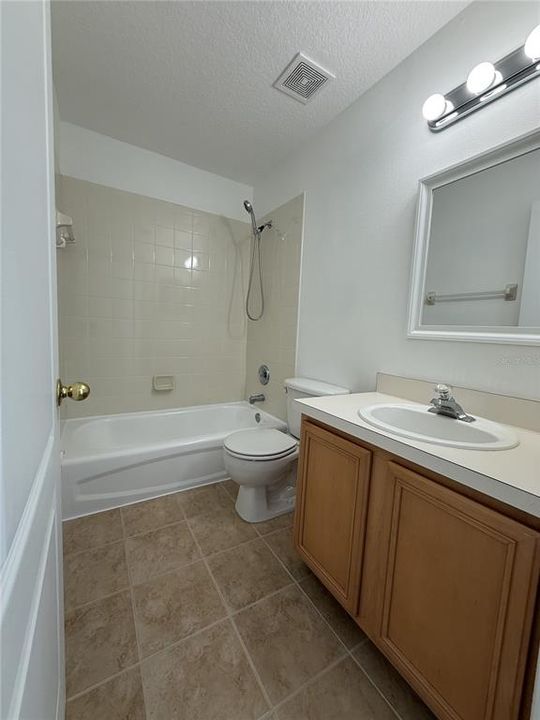 En Venta: $528,800 (3 camas, 2 baños, 1640 Pies cuadrados)
