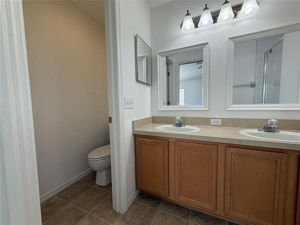 En Venta: $528,800 (3 camas, 2 baños, 1640 Pies cuadrados)