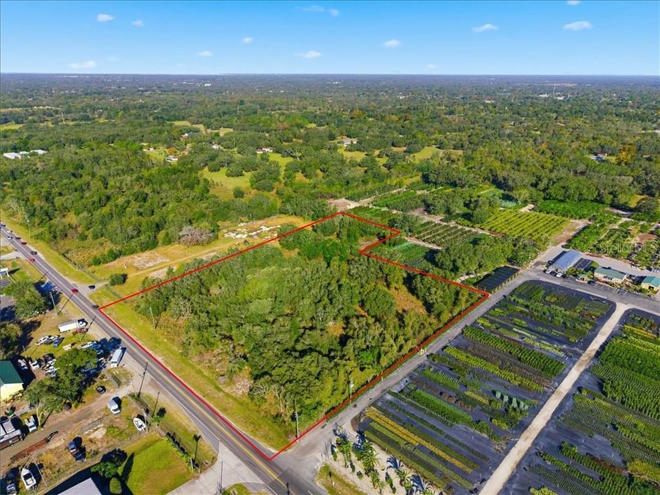待售: $1,100,000 (5.28 acres)