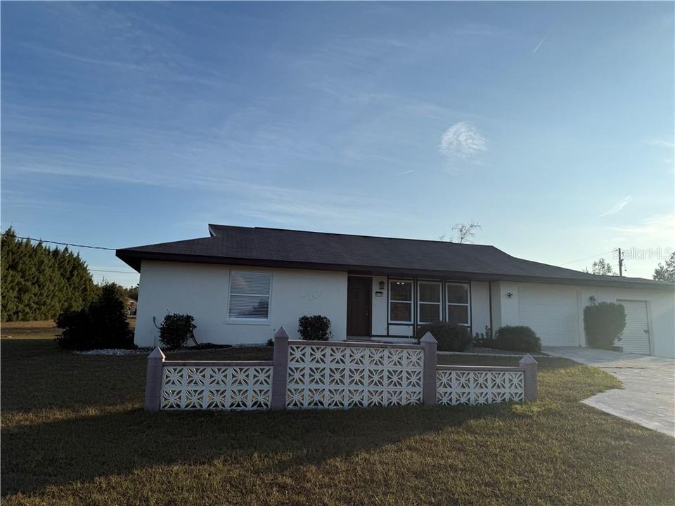 Vendido Recientemente: $219,000 (2 camas, 2 baños, 1042 Pies cuadrados)