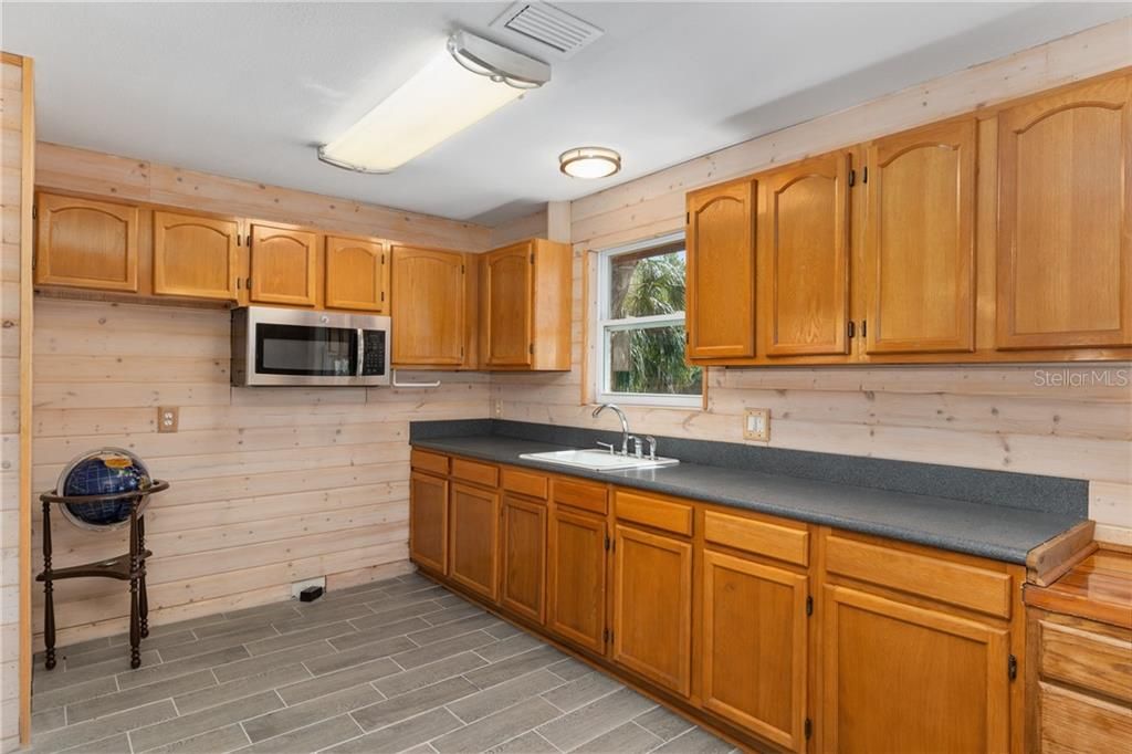 На продажу: $549,000 (3 спален, 2 ванн, 1144 Квадратных фут)