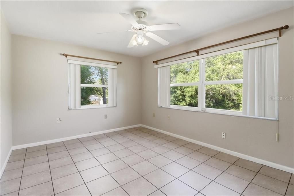 Vendido Recientemente: $110,000 (2 camas, 1 baños, 1084 Pies cuadrados)