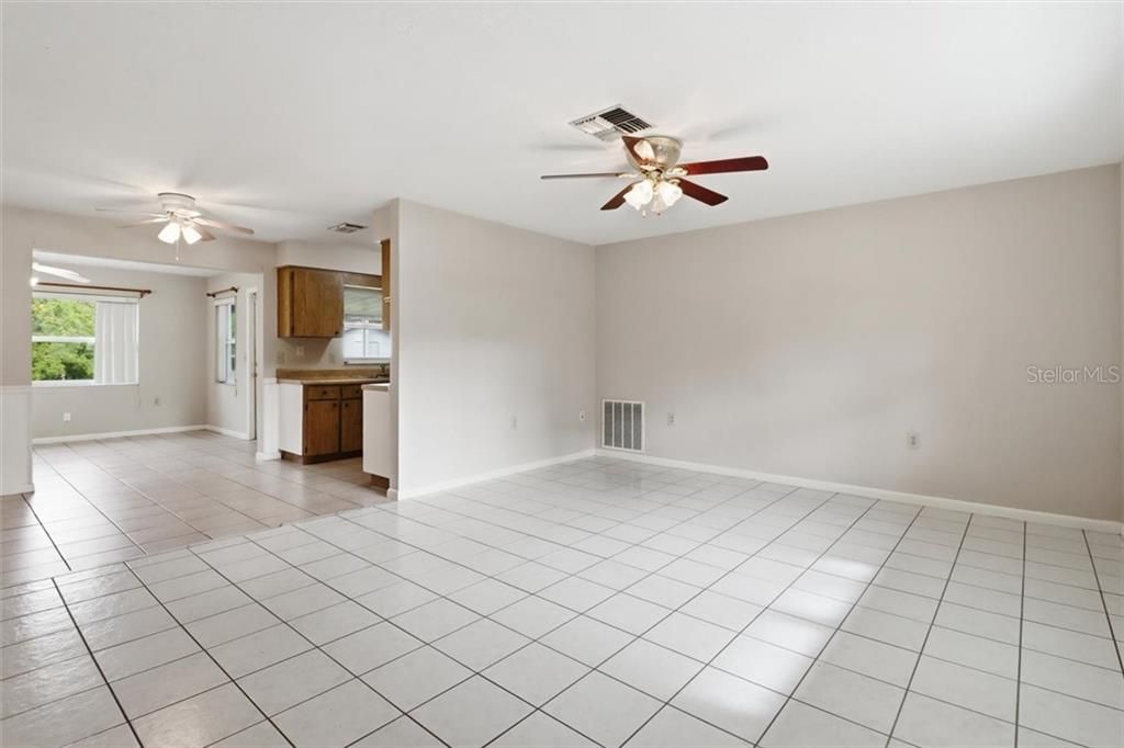 Vendido Recientemente: $110,000 (2 camas, 1 baños, 1084 Pies cuadrados)