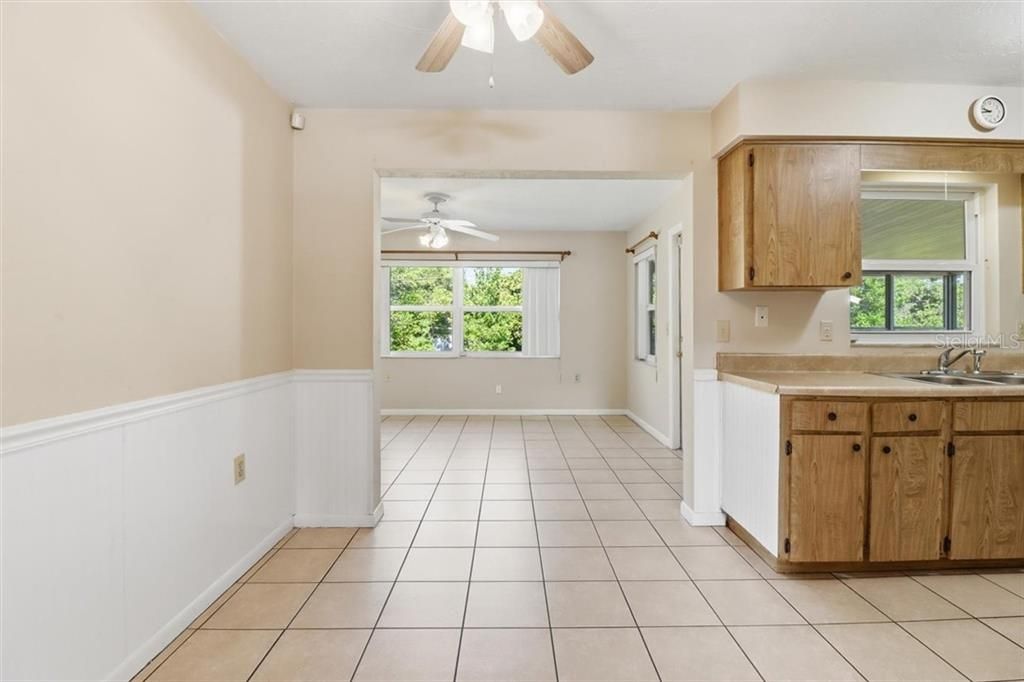 Vendido Recientemente: $110,000 (2 camas, 1 baños, 1084 Pies cuadrados)