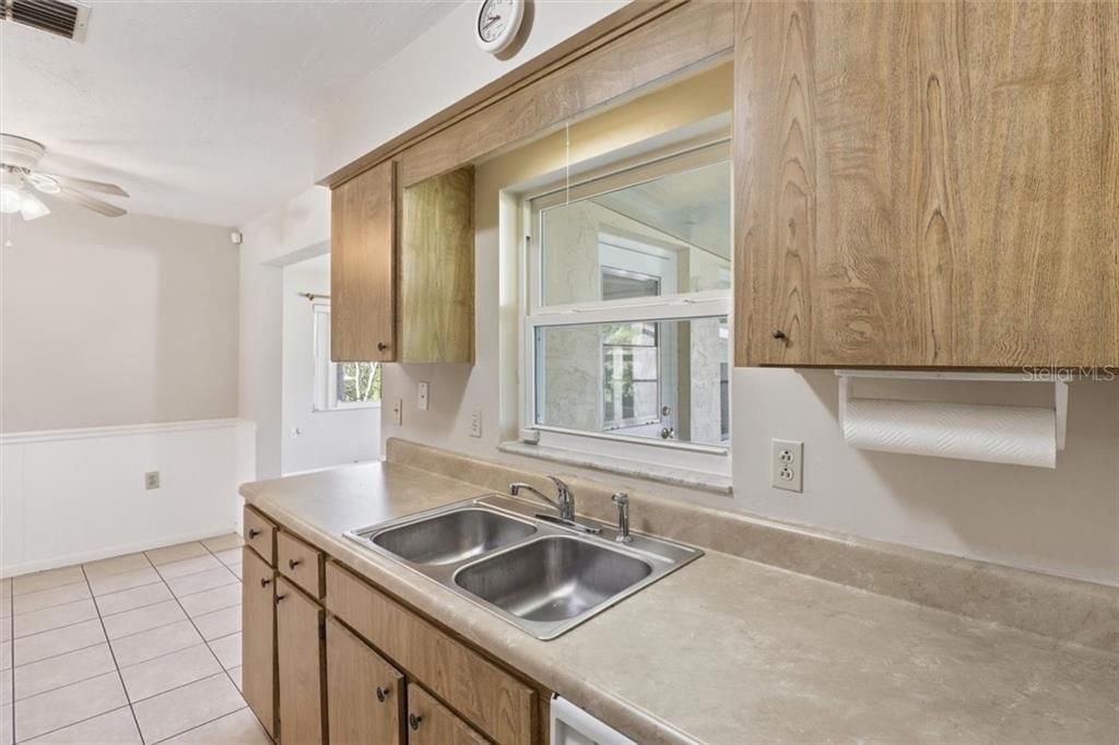 Vendido Recientemente: $110,000 (2 camas, 1 baños, 1084 Pies cuadrados)