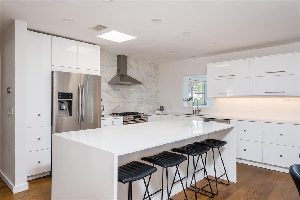 For Rent: $3,750 (3 beds, 2 baths, 1480 Square Feet)