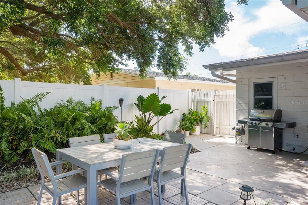 For Rent: $3,750 (3 beds, 2 baths, 1480 Square Feet)