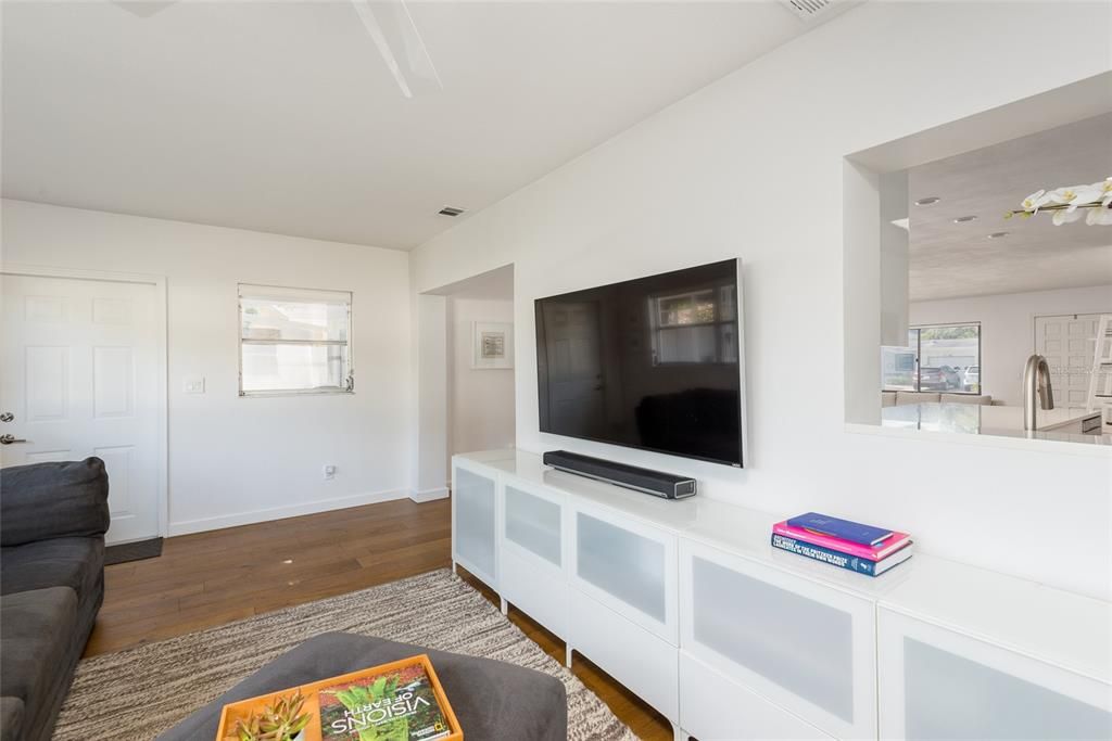 For Rent: $3,750 (3 beds, 2 baths, 1480 Square Feet)