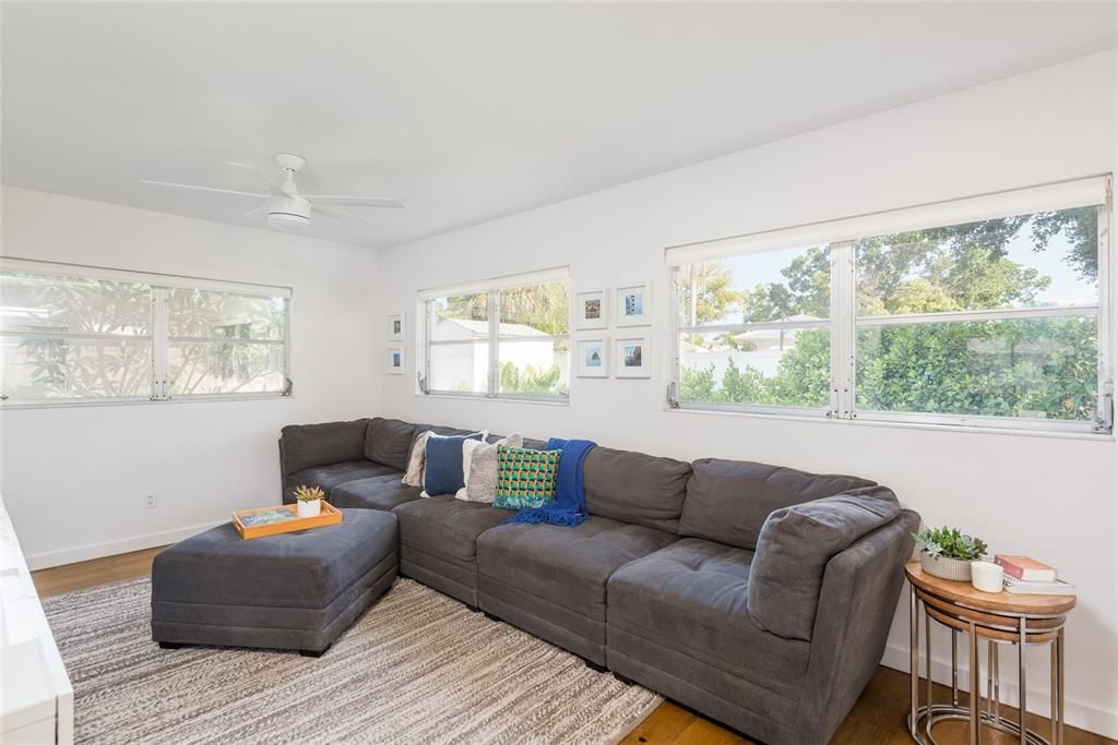 For Rent: $3,750 (3 beds, 2 baths, 1480 Square Feet)