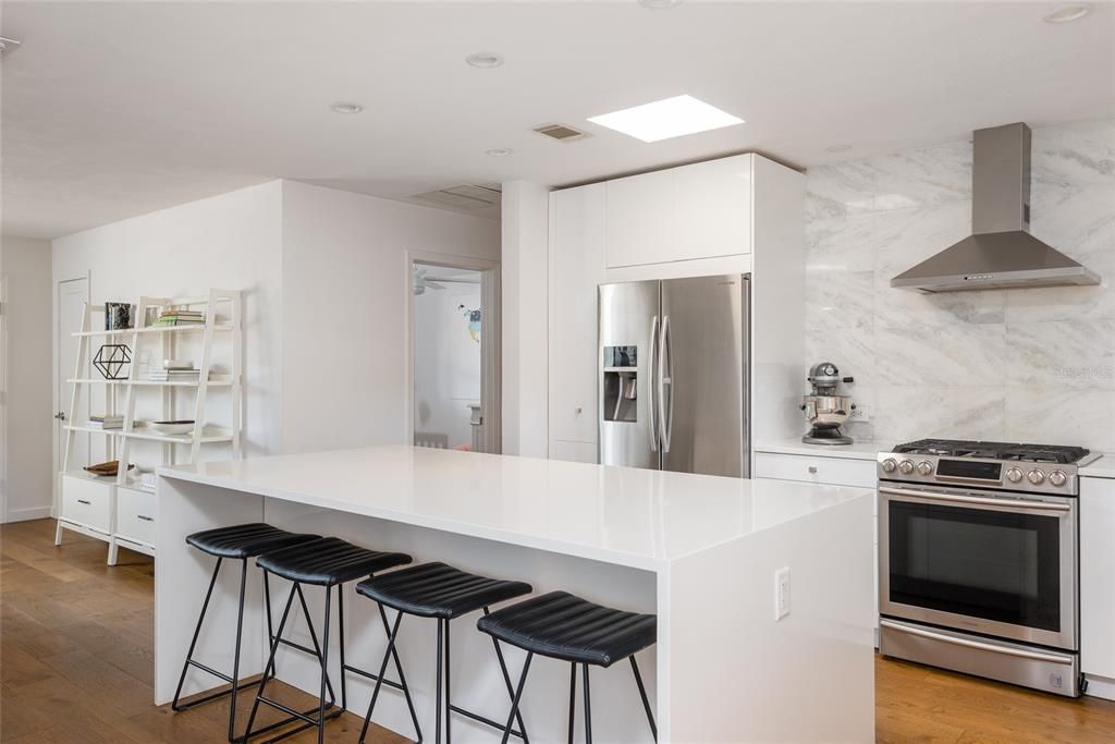 For Rent: $3,750 (3 beds, 2 baths, 1480 Square Feet)