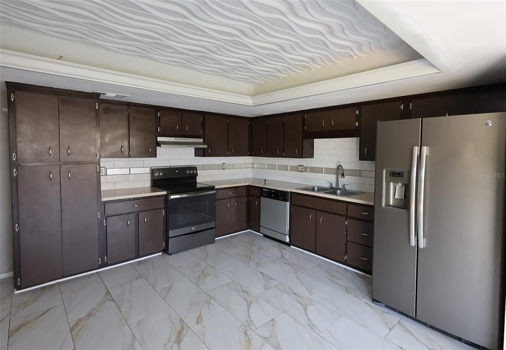 For Rent: $2,600 (3 beds, 1 baths, 1440 Square Feet)