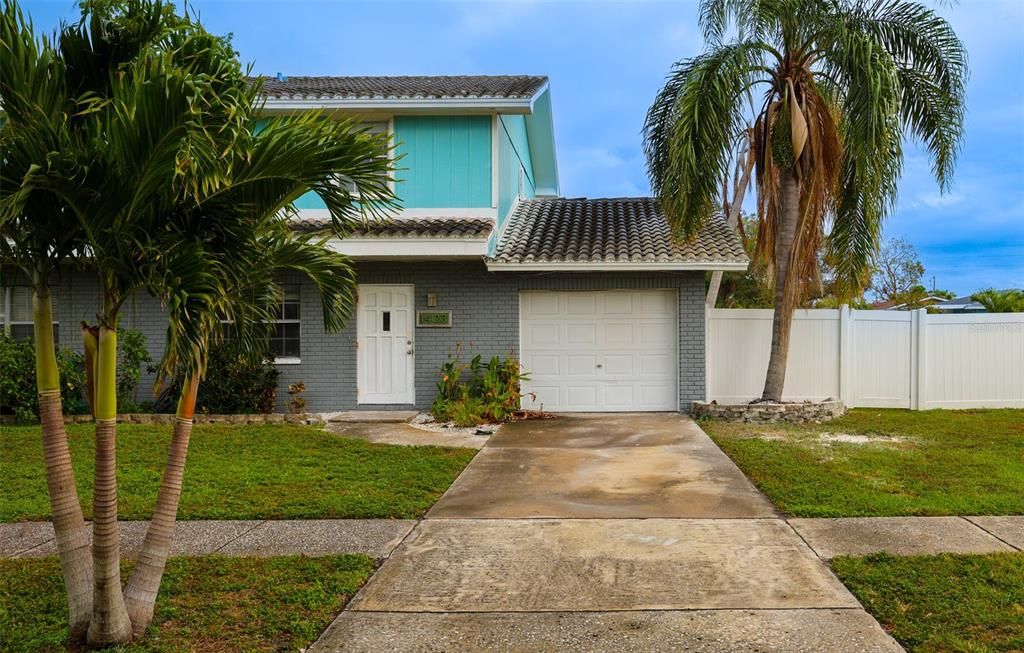 For Rent: $2,600 (3 beds, 1 baths, 1440 Square Feet)