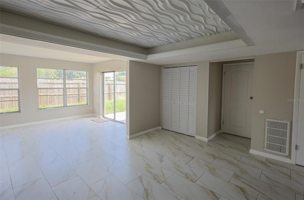 For Rent: $2,600 (3 beds, 1 baths, 1440 Square Feet)