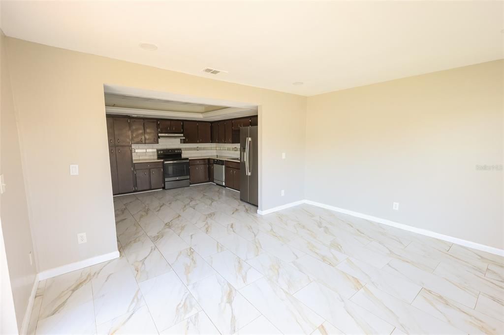 For Rent: $2,600 (3 beds, 1 baths, 1440 Square Feet)