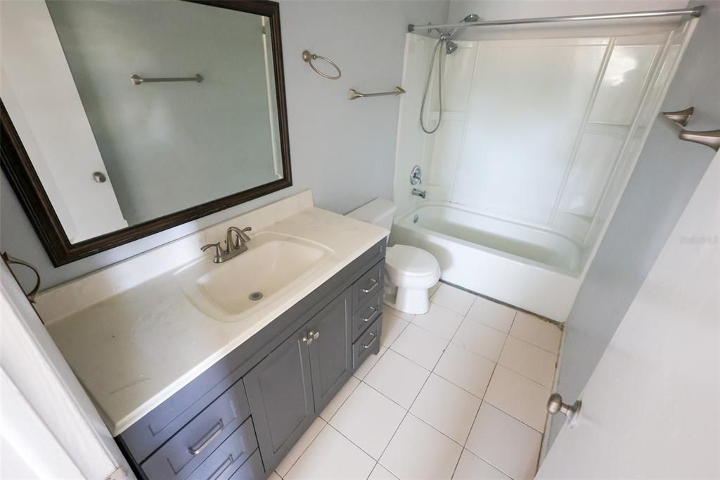 For Rent: $2,600 (3 beds, 1 baths, 1440 Square Feet)