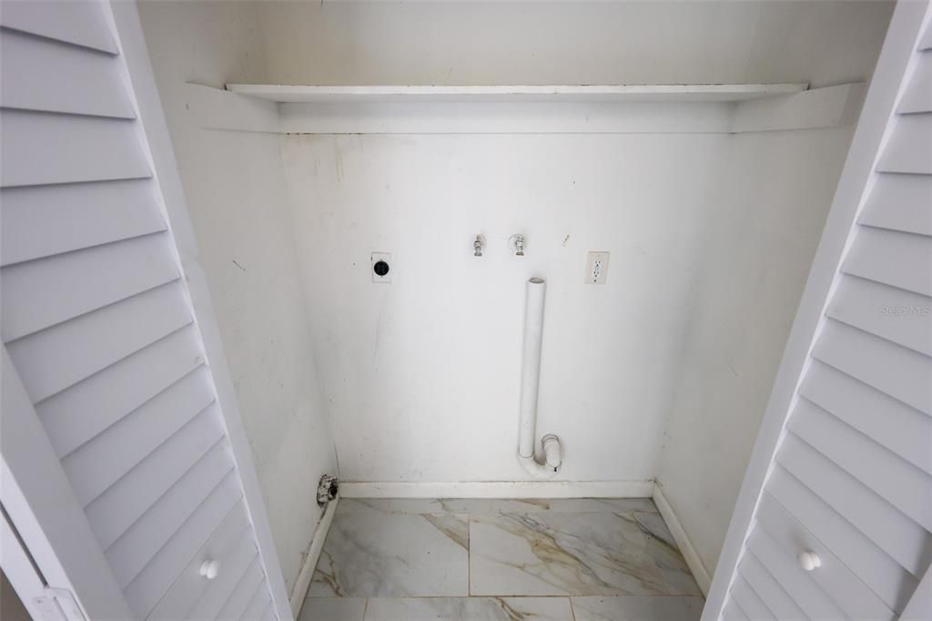 For Rent: $2,600 (3 beds, 1 baths, 1440 Square Feet)