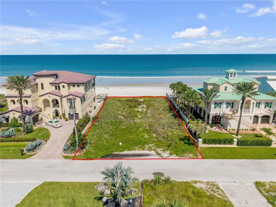 En Venta: $2,495,000 (0.36 acres)