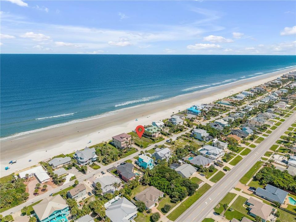 En Venta: $2,495,000 (0.36 acres)