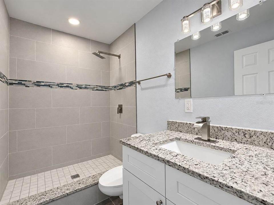 В аренду: $1,825 (2 спален, 2 ванн, 1046 Квадратных фут)