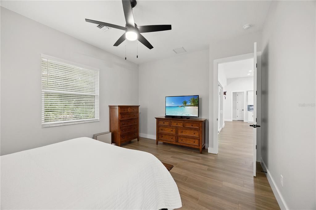 For Sale: $1,150,000 (3 beds, 2 baths, 2056 Square Feet)