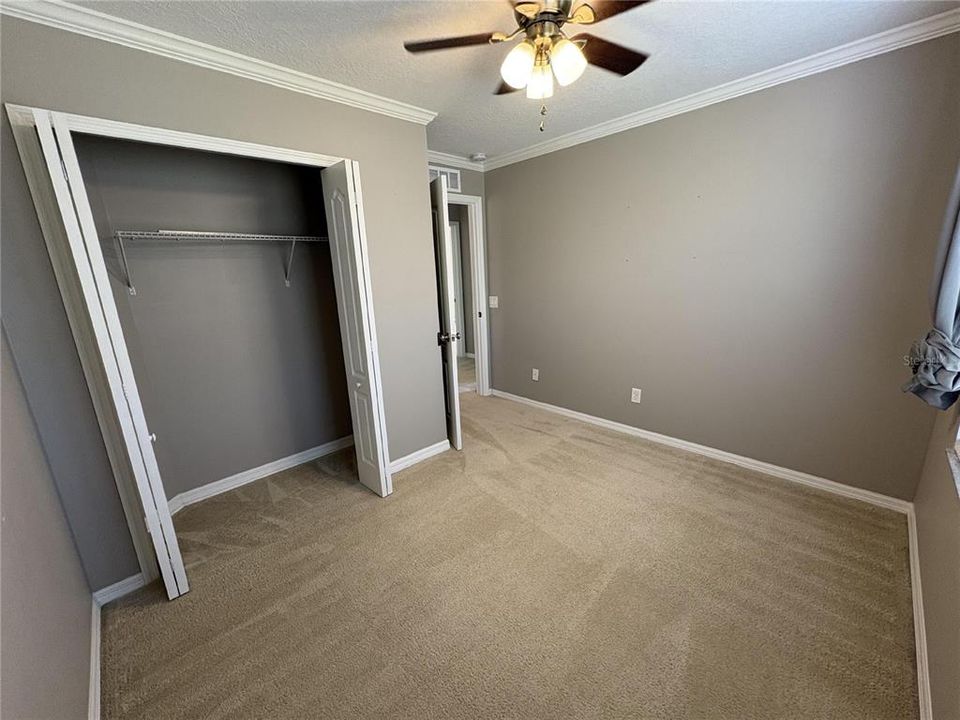 For Rent: $3,000 (5 beds, 2 baths, 2560 Square Feet)