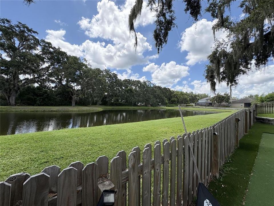 For Rent: $3,000 (5 beds, 2 baths, 2560 Square Feet)