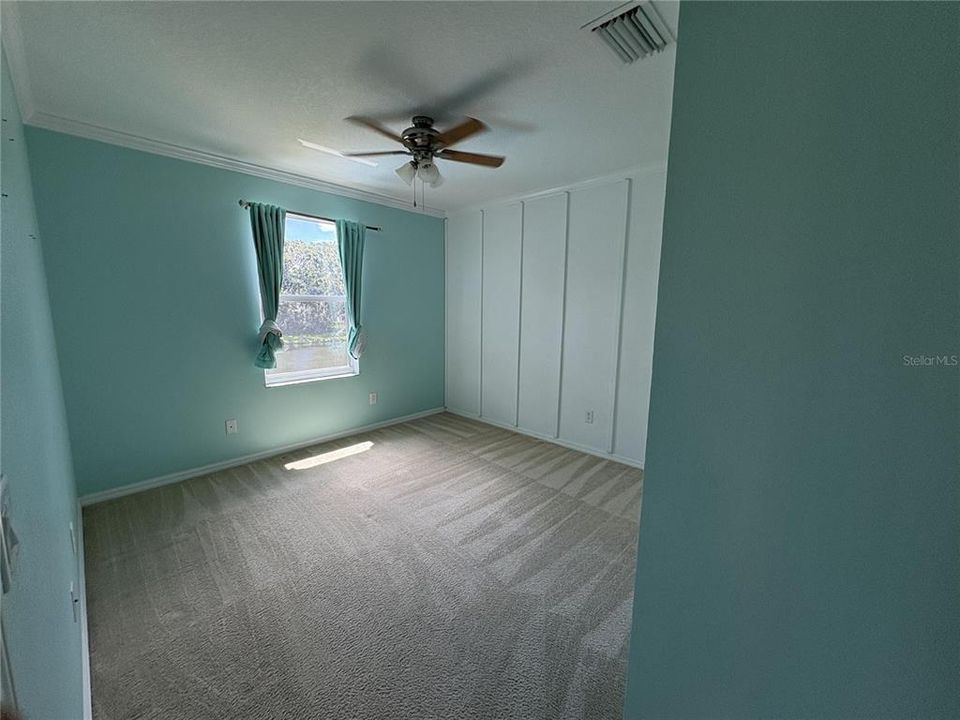 For Rent: $3,000 (5 beds, 2 baths, 2560 Square Feet)
