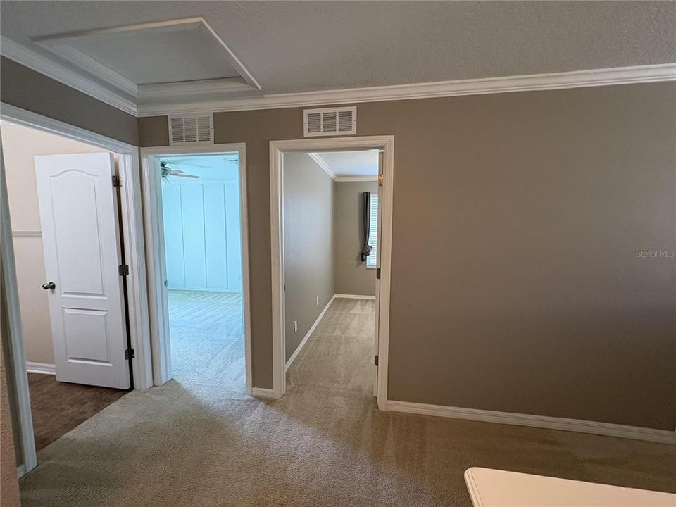 For Rent: $3,000 (5 beds, 2 baths, 2560 Square Feet)