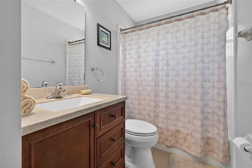 For Sale: $400,000 (4 beds, 2 baths, 1601 Square Feet)