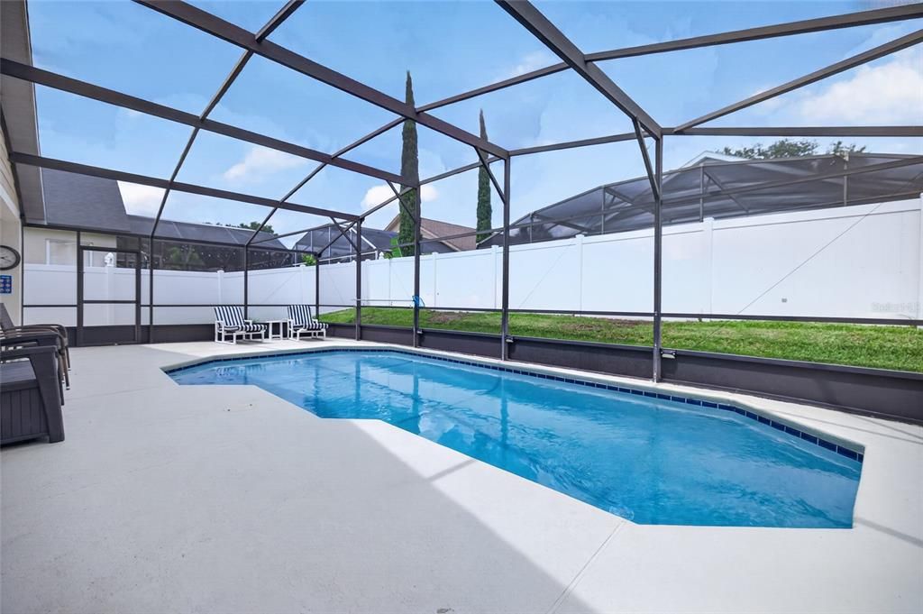 For Sale: $400,000 (4 beds, 2 baths, 1601 Square Feet)