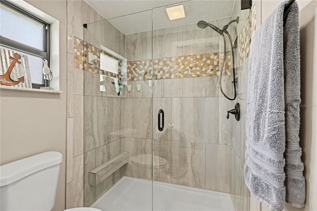 En Venta: $468,850 (3 camas, 2 baños, 1664 Pies cuadrados)