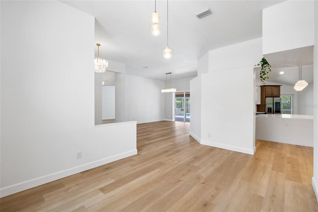 En Venta: $1,025,000 (4 camas, 2 baños, 2814 Pies cuadrados)