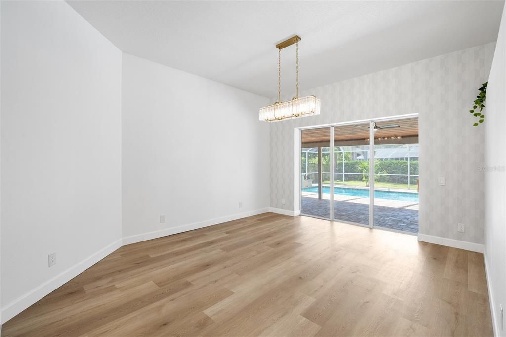 En Venta: $1,025,000 (4 camas, 2 baños, 2814 Pies cuadrados)