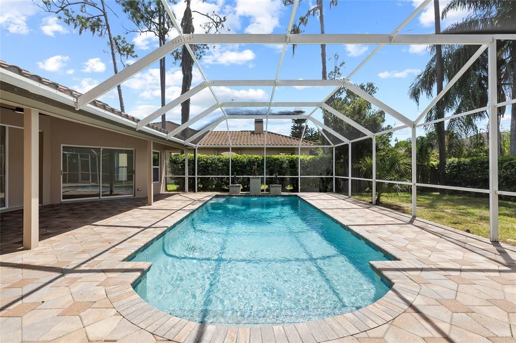 En Venta: $1,025,000 (4 camas, 2 baños, 2814 Pies cuadrados)