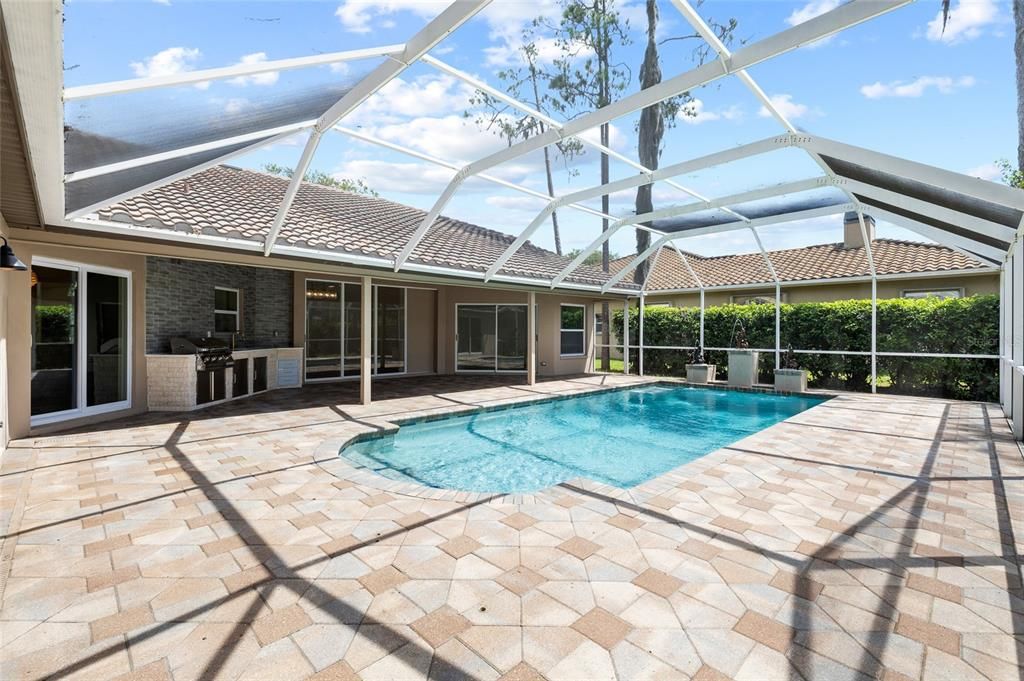 En Venta: $1,025,000 (4 camas, 2 baños, 2814 Pies cuadrados)