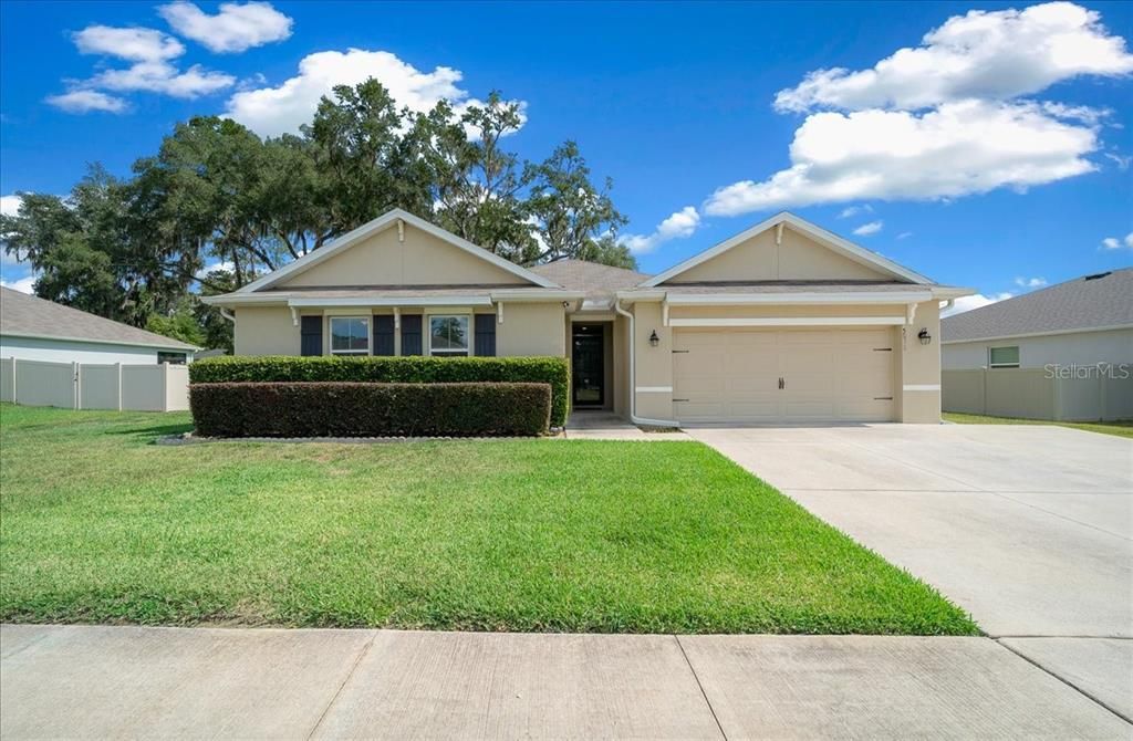 For Sale: $359,900 (4 beds, 2 baths, 2319 Square Feet)