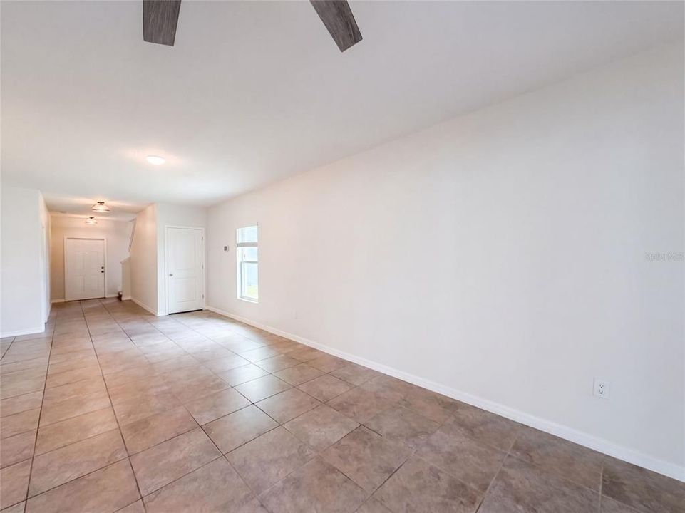 En Venta: $345,000 (5 camas, 3 baños, 2560 Pies cuadrados)