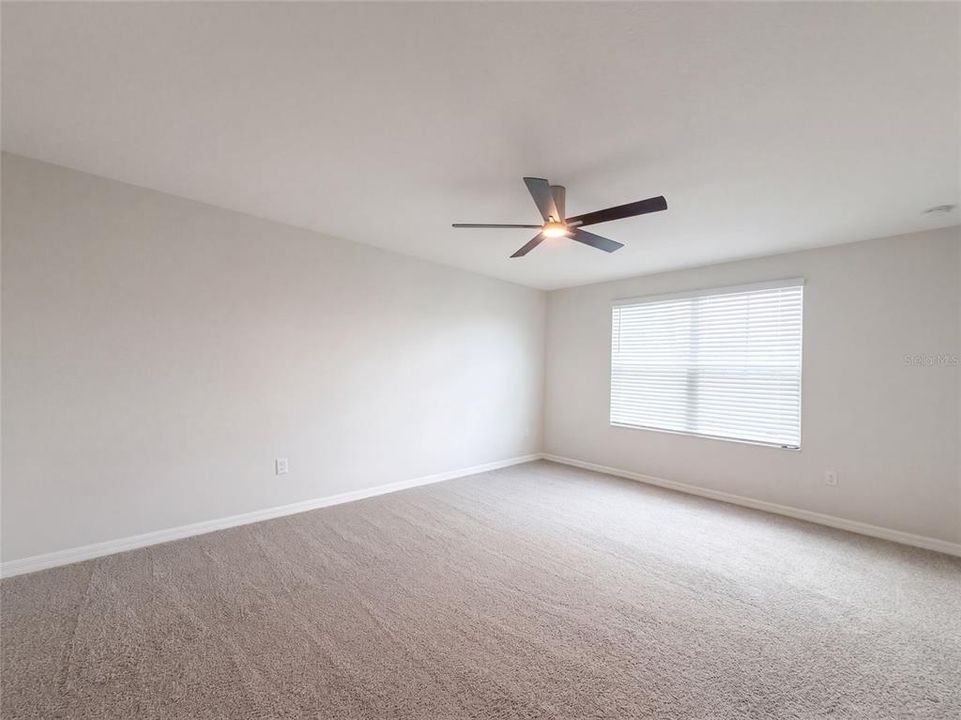 En Venta: $345,000 (5 camas, 3 baños, 2560 Pies cuadrados)