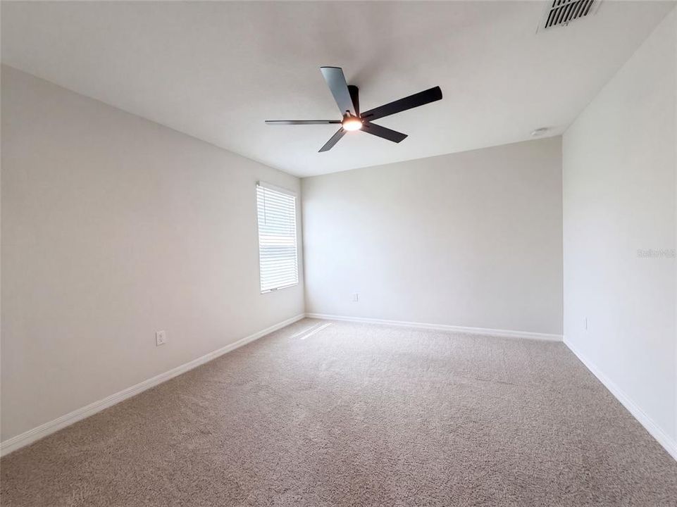 En Venta: $345,000 (5 camas, 3 baños, 2560 Pies cuadrados)