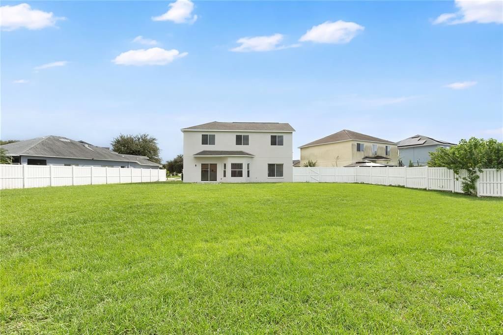 For Sale: $349,900 (3 beds, 2 baths, 2274 Square Feet)