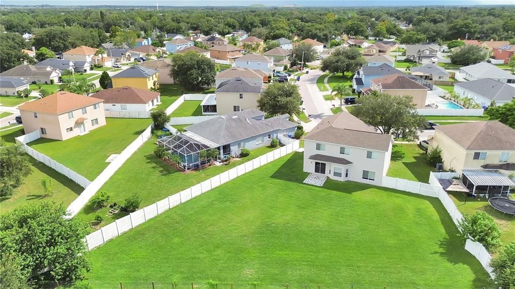 For Sale: $349,900 (3 beds, 2 baths, 2274 Square Feet)