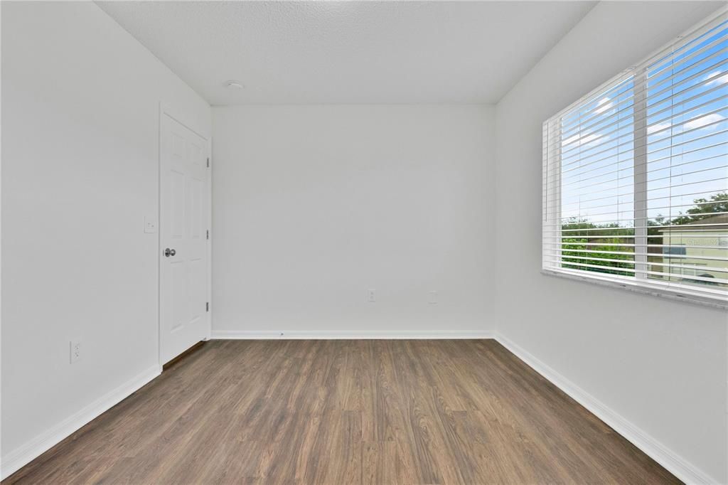 For Sale: $349,900 (3 beds, 2 baths, 2274 Square Feet)