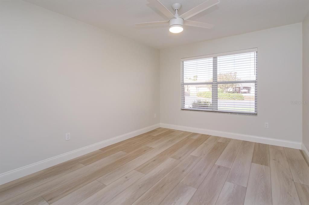 For Sale: $449,000 (3 beds, 2 baths, 1915 Square Feet)