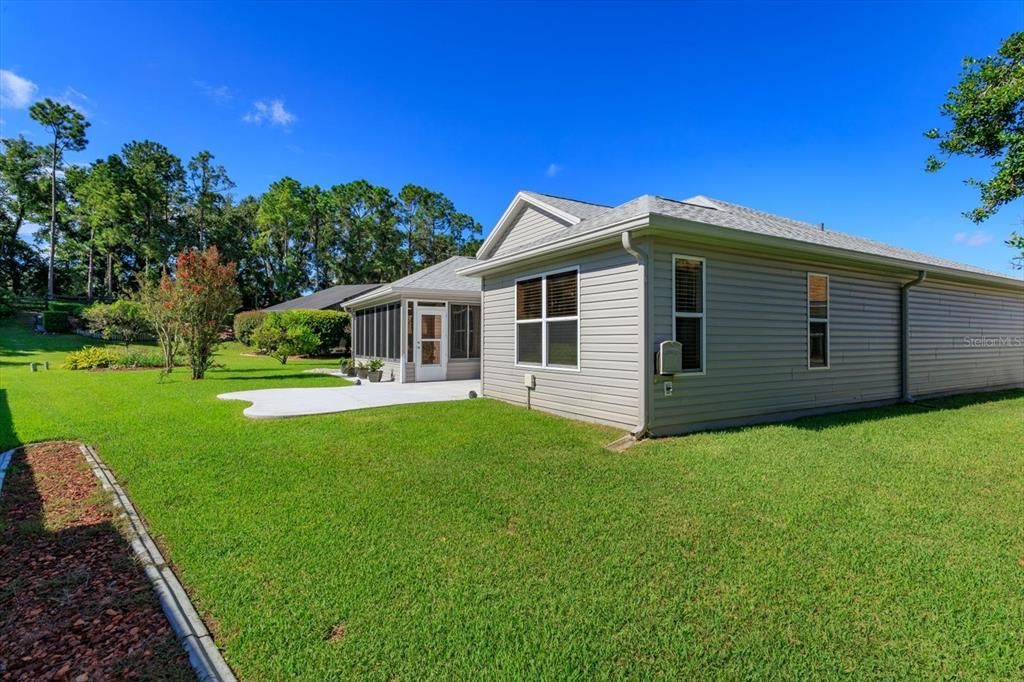 For Sale: $449,000 (3 beds, 2 baths, 1915 Square Feet)