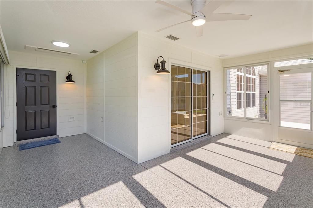 For Sale: $449,000 (3 beds, 2 baths, 1915 Square Feet)