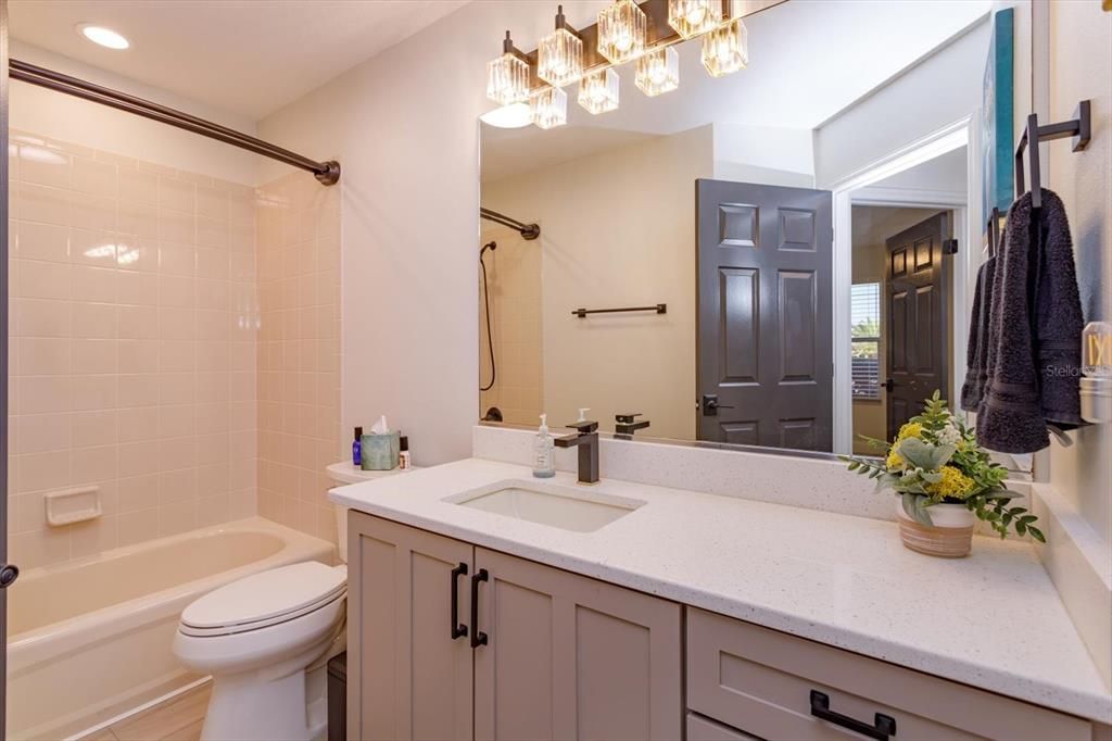 For Sale: $449,000 (3 beds, 2 baths, 1915 Square Feet)