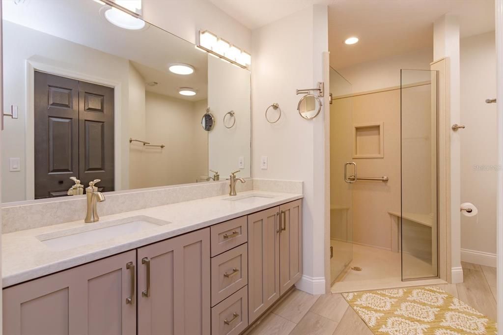 For Sale: $449,000 (3 beds, 2 baths, 1915 Square Feet)