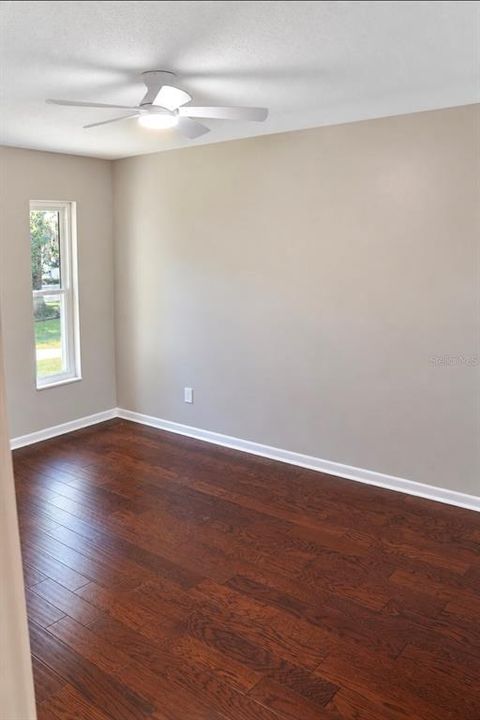 En Venta: $229,000 (3 camas, 3 baños, 2021 Pies cuadrados)