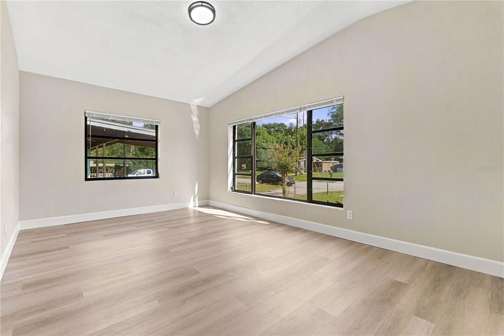 En Venta: $339,900 (3 camas, 1 baños, 988 Pies cuadrados)